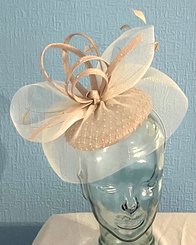 Snoxell Gwyther Fascinator / Bridal Fascinator